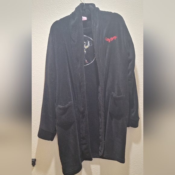 Betty Boop Other - Betty Boop Black Fleece Robe